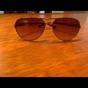 😎 Oakley Feedback in rose gold